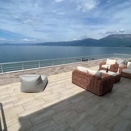 Lostinpogradec Apartmán Pogradec