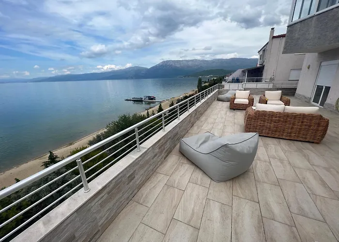 Lostinpogradec *
