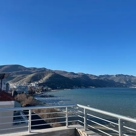 Lostinpogradec Apartment